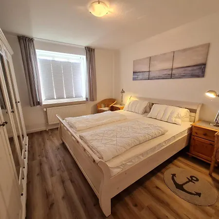 Ellen, Eg Whg Daire Utersum